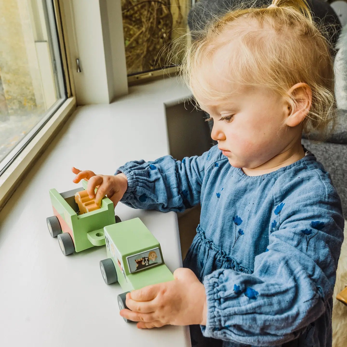 Farm Wooden Farm 4x4 With Horse Box And Horse