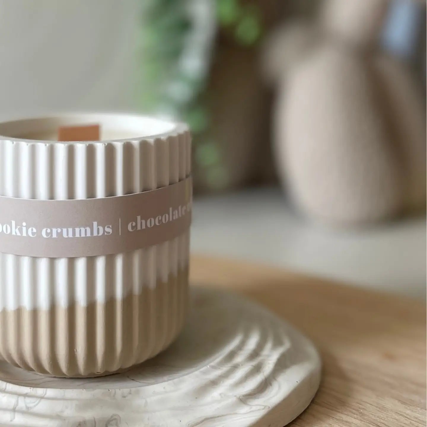 Wax Leaf - Large Candle - Cookie Crumbs