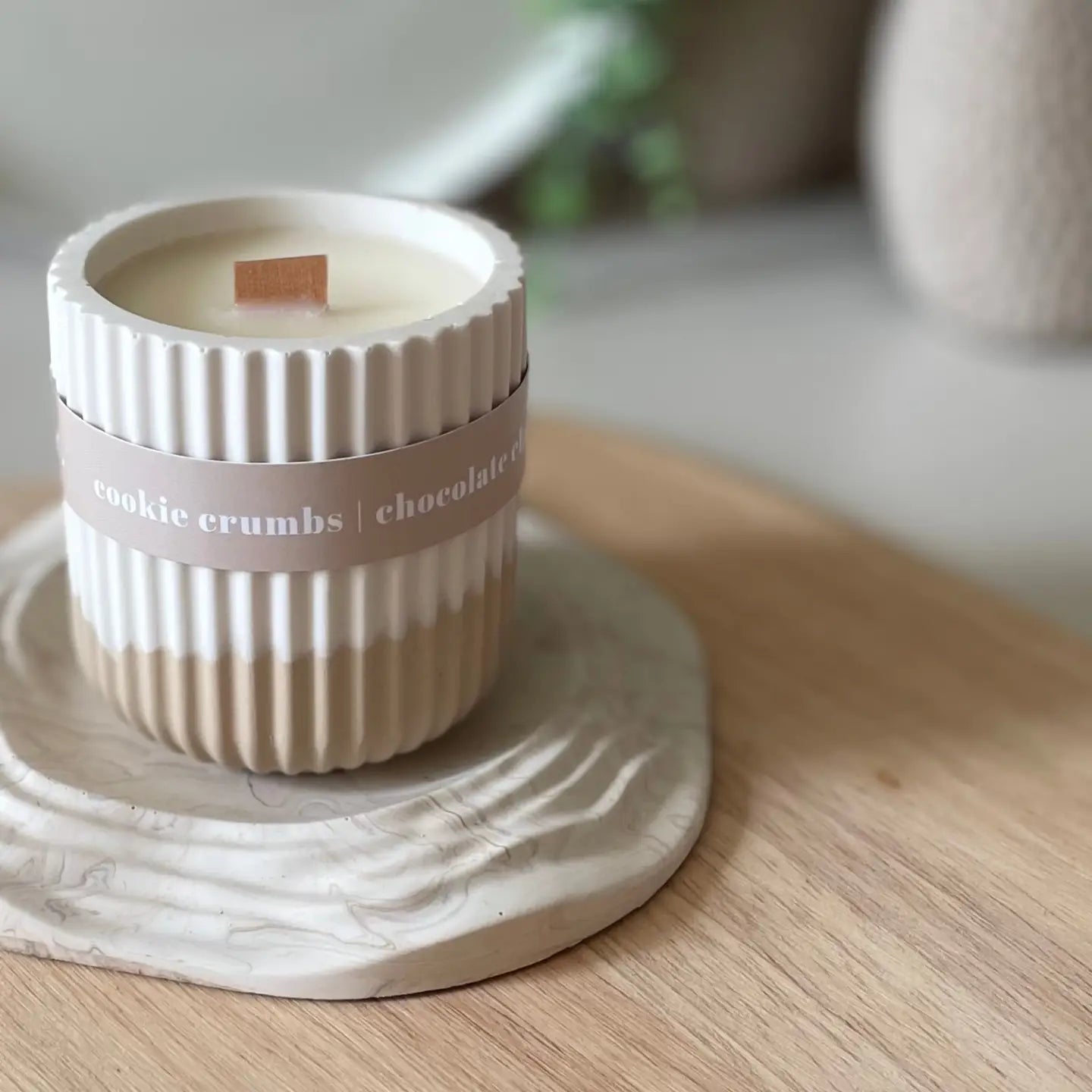 Wax Leaf - Large Candle - Cookie Crumbs