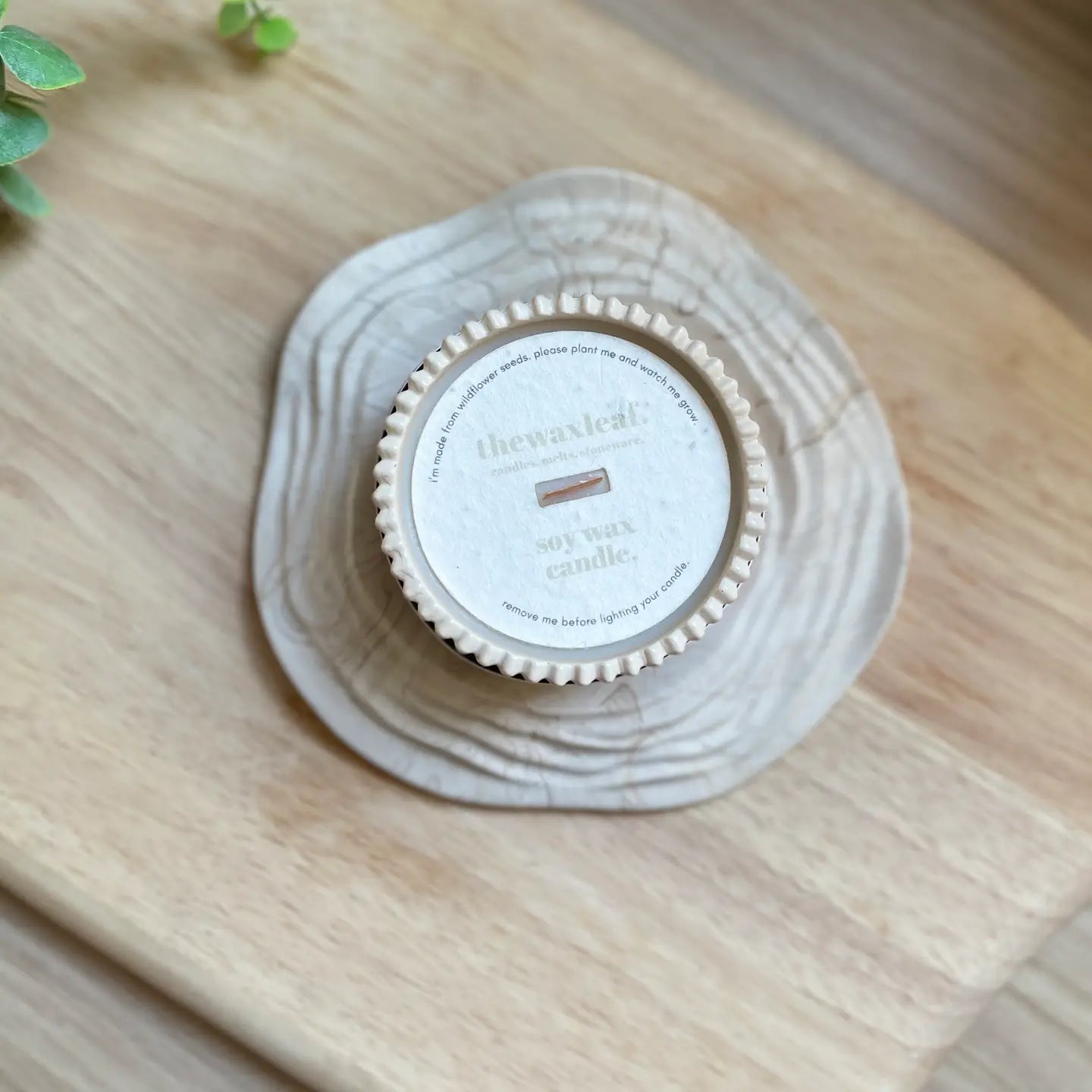 Wax Leaf - Small Candle - Biscuit Bakery