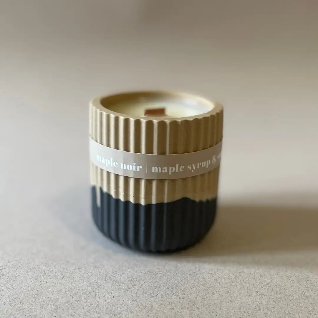 Wax Leaf - Large Candle - Maple Syrup