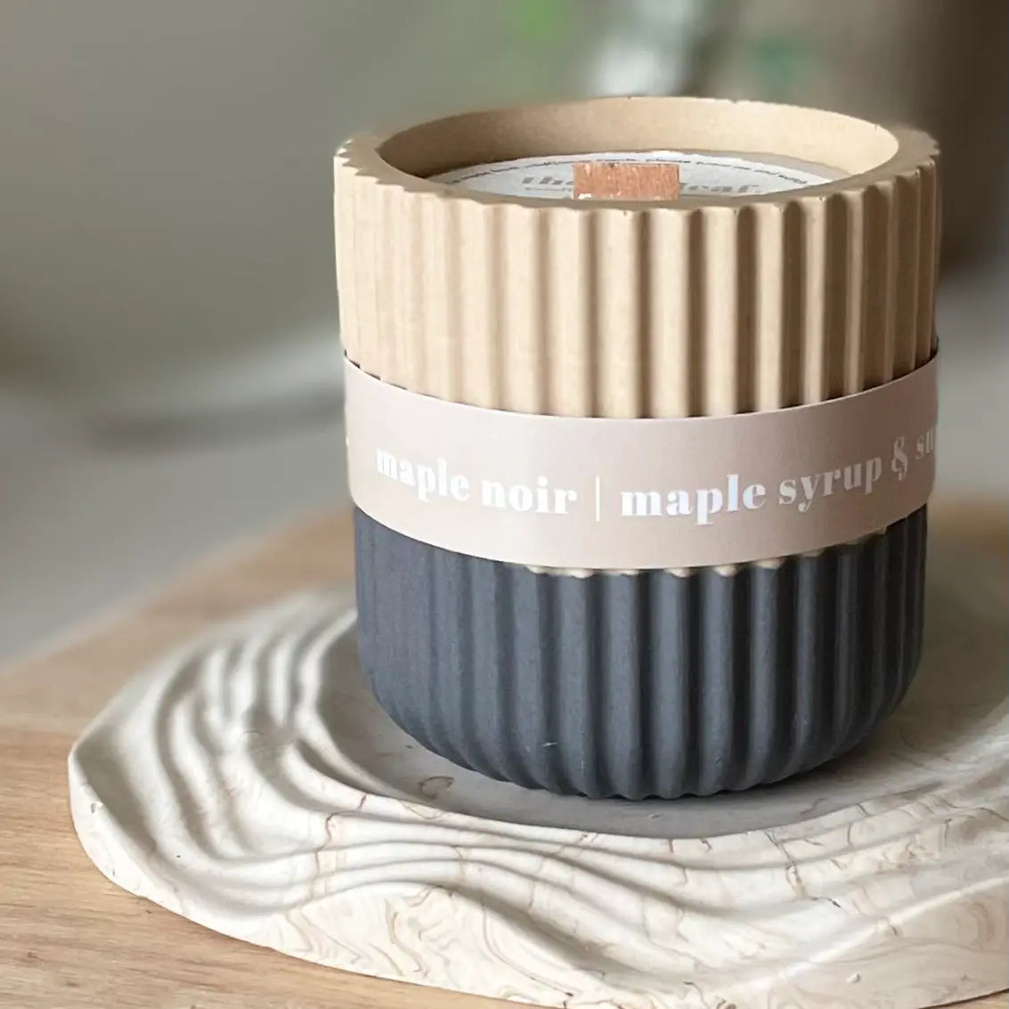 Wax Leaf - Large Candle - Maple Syrup