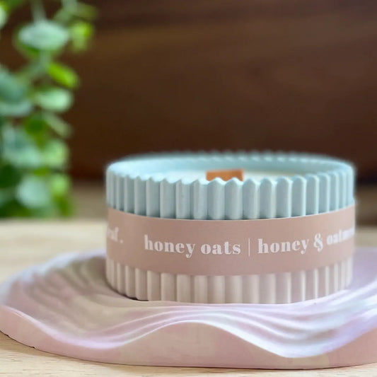 Wax Leaf - Small Candle - Honey Oats